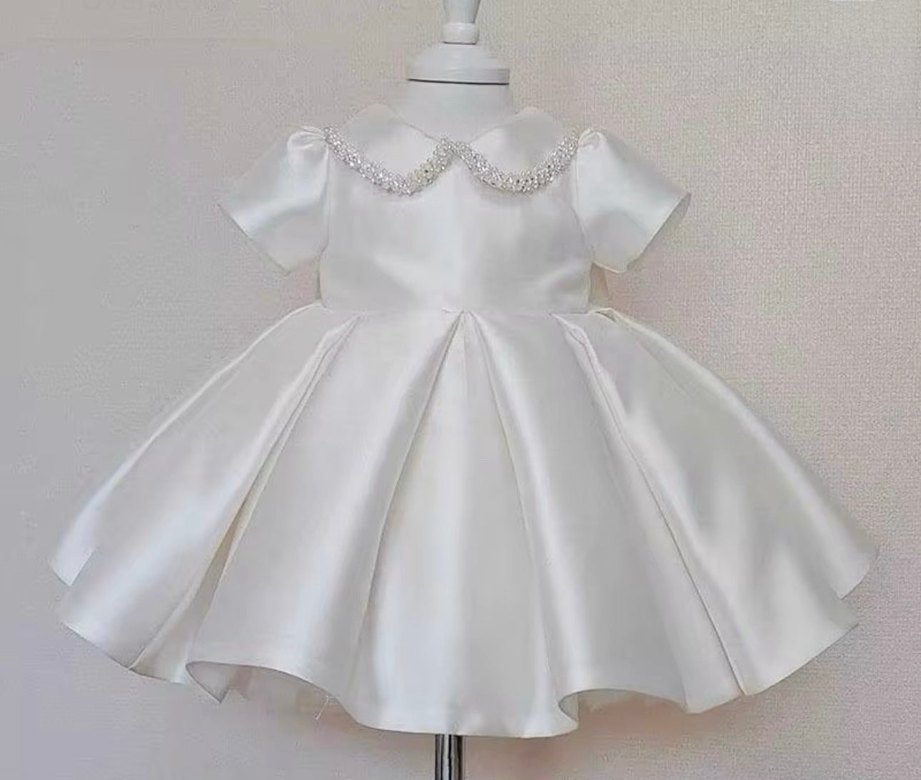 Vintage LUXE - White with Beaded Collar